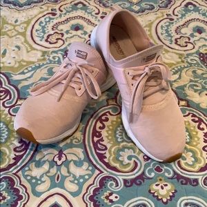 New Balance Tennis Shoes